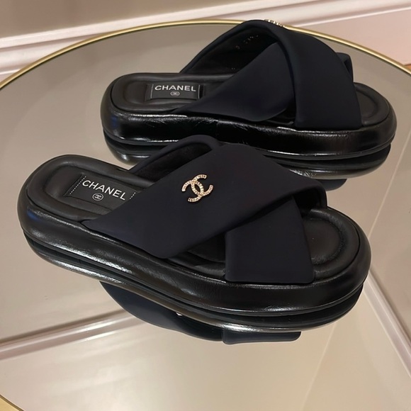 CHANEL CC interlocking Criss Cross Slides Slides size 38 - Picture 4 of 14